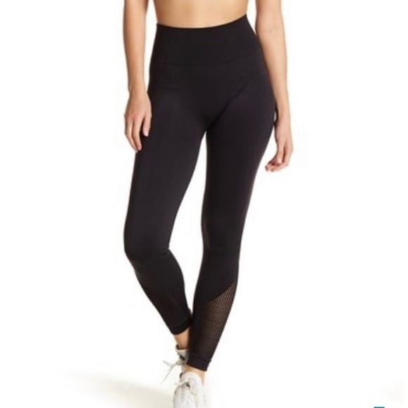 Zella Black Mesh Ankle Leggings - Picture 1 of 8